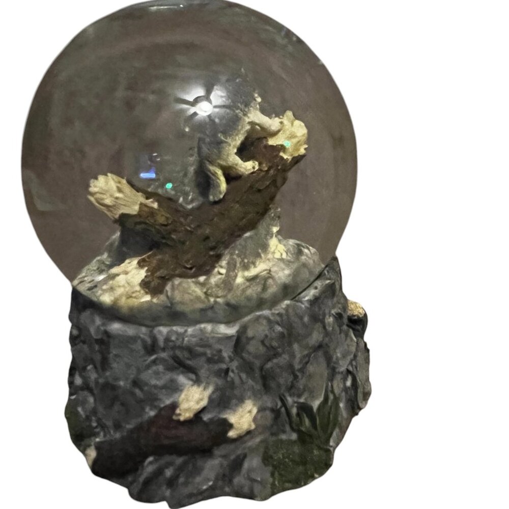 VINTAGE} Snow Globe features Wolves/Parents & Cubs Snow Globe; Plays "Born Free" - Picture 5 of 12
